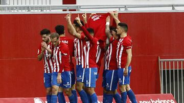 El Sporting honra a Quini