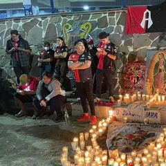 Afición de Atlas se unió en oraciones en el Estadio Jalisco
