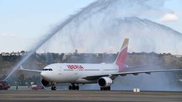Iberia recuperar¨¢ en julio los vuelos de corto y medio radio