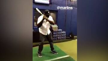 El divertido estilo de bateo de Shaquille O'Neal