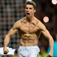 Cristiano Ronaldo unsure over Manchester United future amid lack of transfer activity