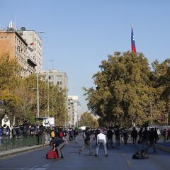 Incidentes en la Alameda: qué pasó y desvíos en Santiago hoy
