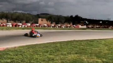 Márquez haciendo kárting.