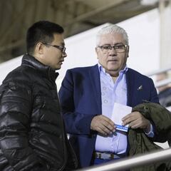 Ortiz valora 'cederle' la gestión del Hércules a Félix Moneo