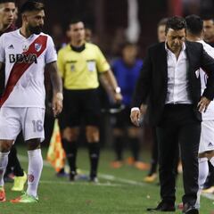 Gallardo: "Prefiero que se equivoque el árbitro y no siete"