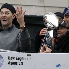 Tom Brady ya negocia su contrato para cuando tenga 43 años o más