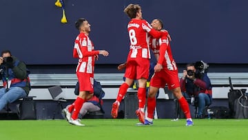 Correa, Griezmann y Cunha celebran un gol del Atl&eacute;tico ante el C&aacute;diz. 