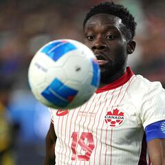 Alarmas en el Bayern: Alphonso Davies abandona el Canadá - Estados Unidos por lesión