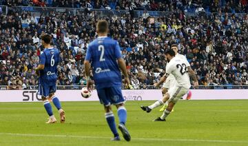 El jugador del Real Madrid Isco marca el 4-0 al Melilla. 