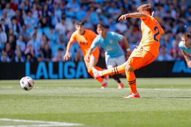 El detalle de Pepelu con Alberto Mar: Este gol lo necesitaba