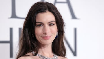 Actress Anne Hathaway was caught dancing in a club to Nicki Minaj’s hit song Anaconda and the video quickly went viral across social media platforms.