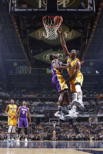 Ian Mahinmi ante Brandon Bass.