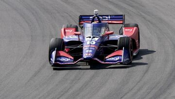 Palou no puede brillar otra vez: 17º pero mantiene el liderato