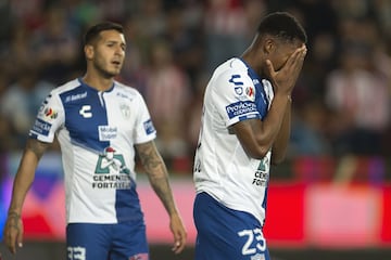 Después de grandes torneos con los Pumas, paso por los Tigres sin muchas oportunidades, por lo mismo decidió salir y encontró lugar en Pachuca. La mayoría de las veces inició como titular, al no responder era un recambio normal para los Tuzos.