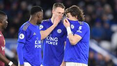 Premier League clubs to propose 30% pay cuts to players