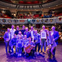 Paseo de estrellas azulonas