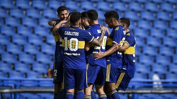 BUENOS AIRES, ARGENTINA - MAY 02:  Carlos Izquierdoz of Boca Juniors celebrates after scoring the first goal of his team during a match between Boca Juniors and Lanus as part of Copa de la Liga Profesional 2021 at Estadio Alberto J. Armando on May 2, 2021 in Buenos Aires, Argentina. (Photo by Marcelo Endelli/Getty Images)