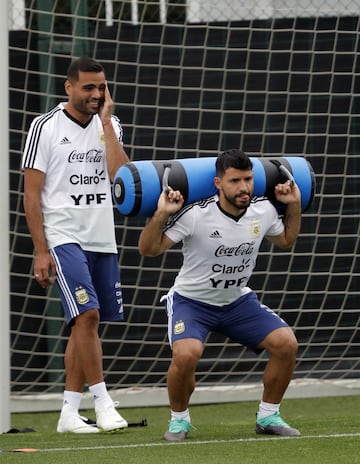 Barcelona 05 Junio 2018, Espaa
Entrenamiento de la Seleccion Argentina en el predio del Barcelona, Joan Gamper.
AGUERO Y MERCADO
Foto Ortiz Gustavo
