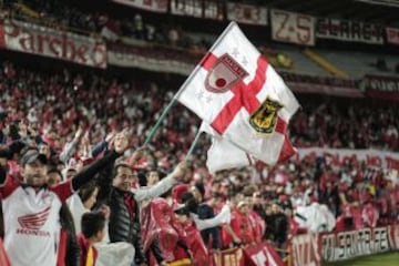 Imágenes de los hinchas en la final entre Santa Fe y Nacional