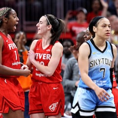 Caitlin Clark and the Indiana Fever win for the first time at home