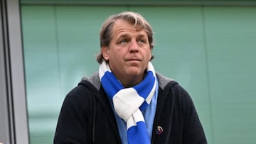 Chelsea contin¨²a con malos resultados en Premier League y ahora perdi¨® vs Tottenham con Todd Boehly en la grada, algo que los aleja a 10 puntos de UEFA.