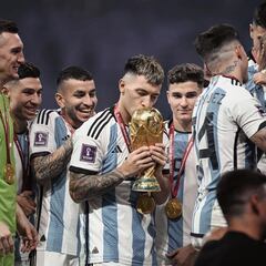 Lisandro Martínez también responde a Mbappé: “Todas las competiciones son difíciles de ganar”