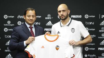 16/01/17 PRESENTACION DE NUEVO JUGADOR FICHAJE SIMONE ZAZA - VALENCIA CF