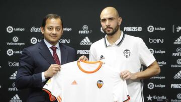 Simone Zaza, presentado como nuevo jugador del Valencia