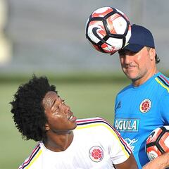 Sánchez, al ciento por ciento: "Pékerman no regala nada"