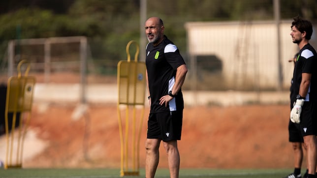 Abelardo busca su primera alegría como albinegro