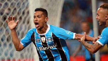 Soccer Football - Copa Libertadores Final - Gremio v Lanus - Arena do Gremio, Porto Alegre, Brazil - November 22, 2017. Cicero of Gremio reacts after scoring. REUTERS/Diego Vara