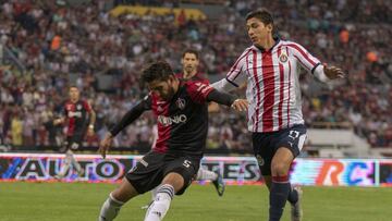 Momento de la acción en un Clásico Tapatío en el Apertura 2018