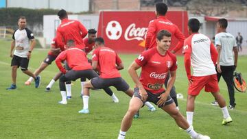 Perú ya entrena con un grupo reducido de seleccionados