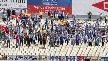 Aficionados del Leganés en el último partido de los pepineros en Tarragona ante el Nàstic.