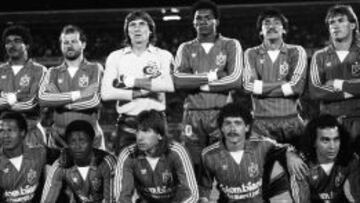 Luna, Falcioni, Willington, Gareca, Sarmiento y Bataglia, algunos de los nombres ilustres del glorioso Am&eacute;rica de los 80.