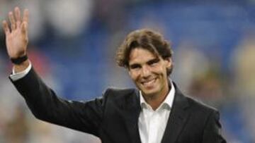 El Bernabéu homenajea a Rafa Nadal