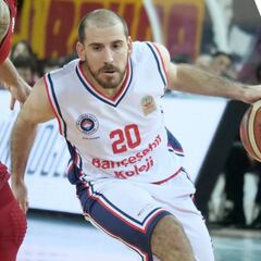 Colom sigue a ritmo de MVP; Pascual, expulsado en Grecia