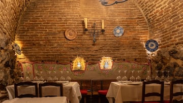 Va a un restaurante con más de 300 años en Madrid y alucina con lo que se encuentra al entrar: “Un viaje en el tiempo”