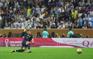 The PSG forward scored a stunning second goal for France REUTERS/Carl Recine