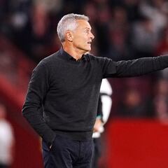 Escribá: " Me cabrea que no seamos capaces de asumir un gol encajado"