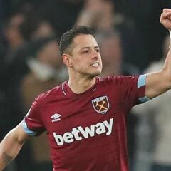 Chicharito aportó su gol 200 en la victoria del West Ham