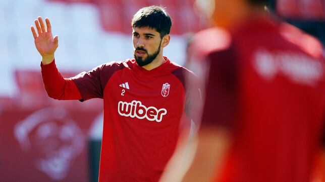 Bruno Méndez, Batalla y otros once jugadores se van del Granada