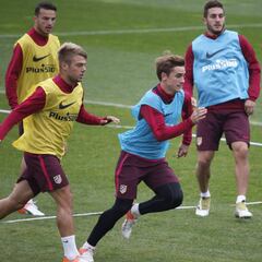 Simeone ensayó con Griezmann, Gameiro y Correa como titulares