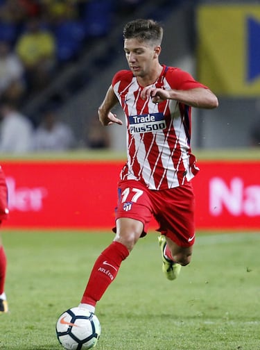 Estuvo en el conjunto rojiblanco en la temporada 2015/16 y 2017/18.