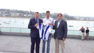 Diego Reyes en su presentación con la Real Sociedad