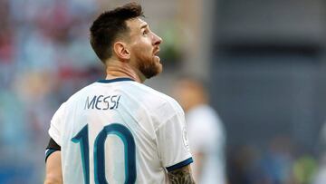 Soccer Football - Copa America Brazil 2019 - Group B - Qatar v Argentina - Arena Do Gremio, Porto Alegre, Brazil - June 23, 2019 Argentina's Lionel Messi reacts REUTERS/Diego Vara