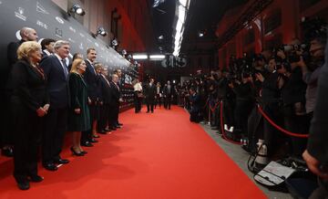 Sus Majestades los Reyes en el photocall.