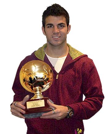 El mediocentro español ganó el Golden Boy en 2006 en las filas del Arsenal. Tiene dos Eurocopas y un Mundial. Tres Premier League, una Liga, dos Copas de Inglaterra y una Copa del Rey entre otros títulos. 