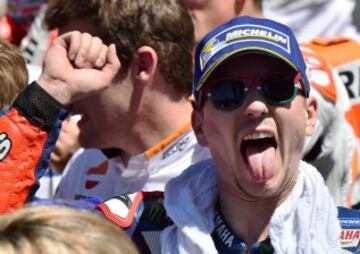 Jorge Lorenzo celebra la ajustada victoria de MotoGP en el circuito de Mugello.