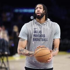 Anthony Davis provides injury update and potential return